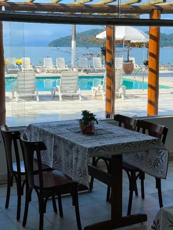 Hotel & Cassino Sol E Vida 乌巴图巴 外观 照片